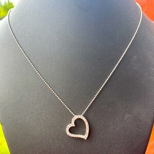 NWT - Heart rhinestone necklace